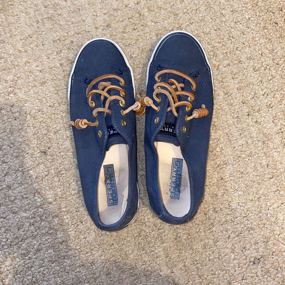 Navy Women’s Sperry Shoes!
